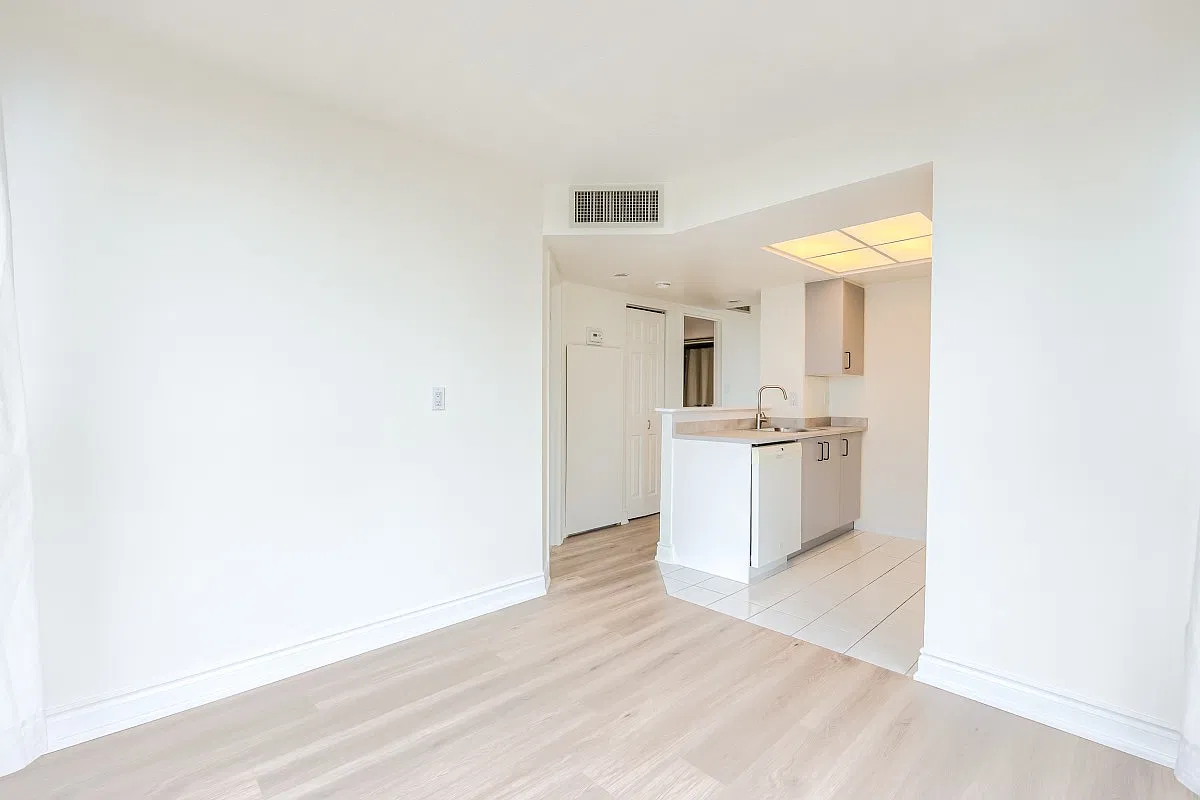 5 Concorde Place -2504 — Photo 4