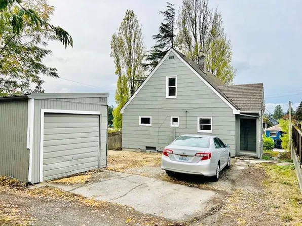 10006 Greenwood Ave N, Seattle, WA 98133