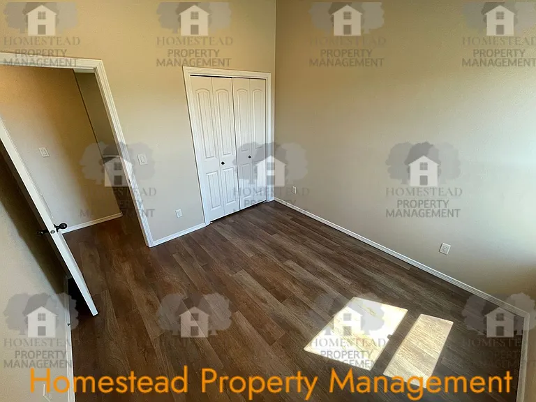 1449-1451 Northgate Dr — Photo 18