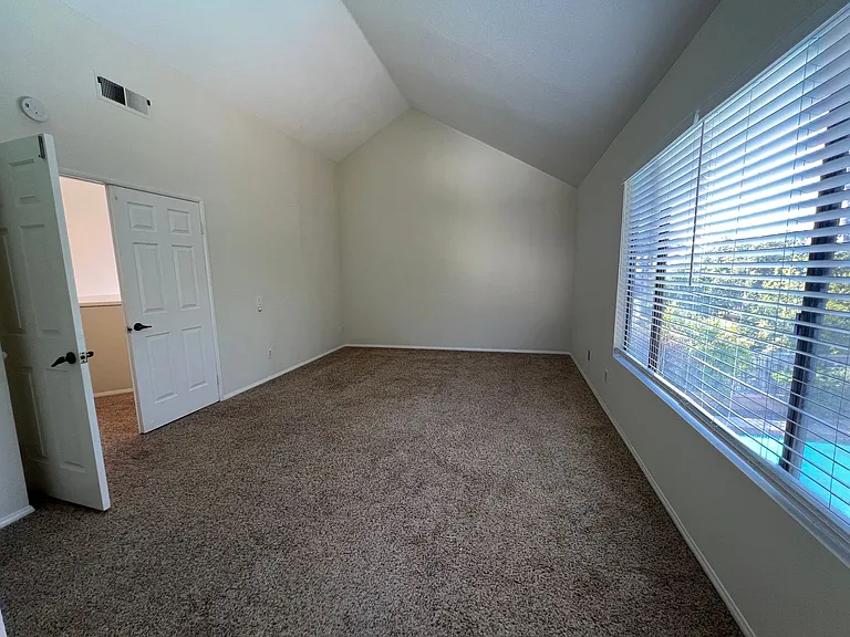 2209 E Vista Canyon Rd — Photo 16