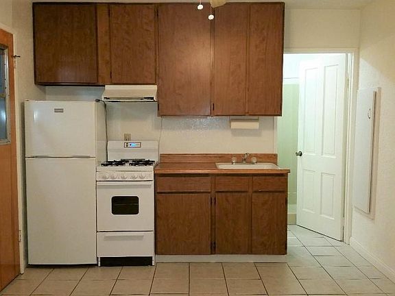 Complete Kitchen