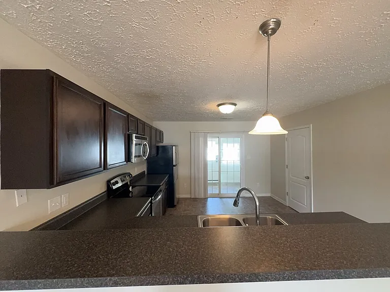 111 Glen Cannon Dr — Photo 5