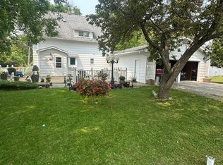 406 Roberts Ave NE, Warroad, MN 56763