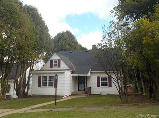218 N 8th Ave, Iron River, MI 49935