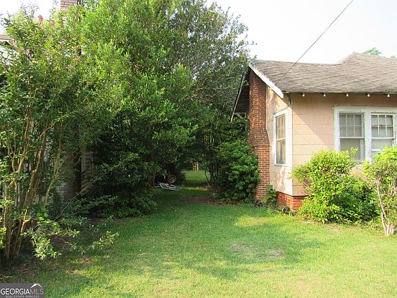 4th image of 3340 Napier Ave