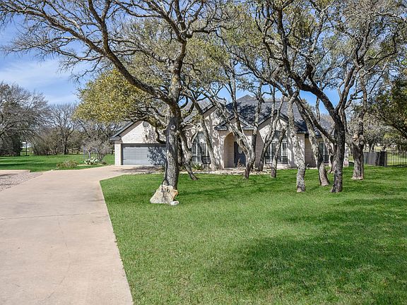 3rd image of 110 Wallace Riddell Dr