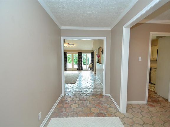 3rd image of 1315 Crossfield Dr