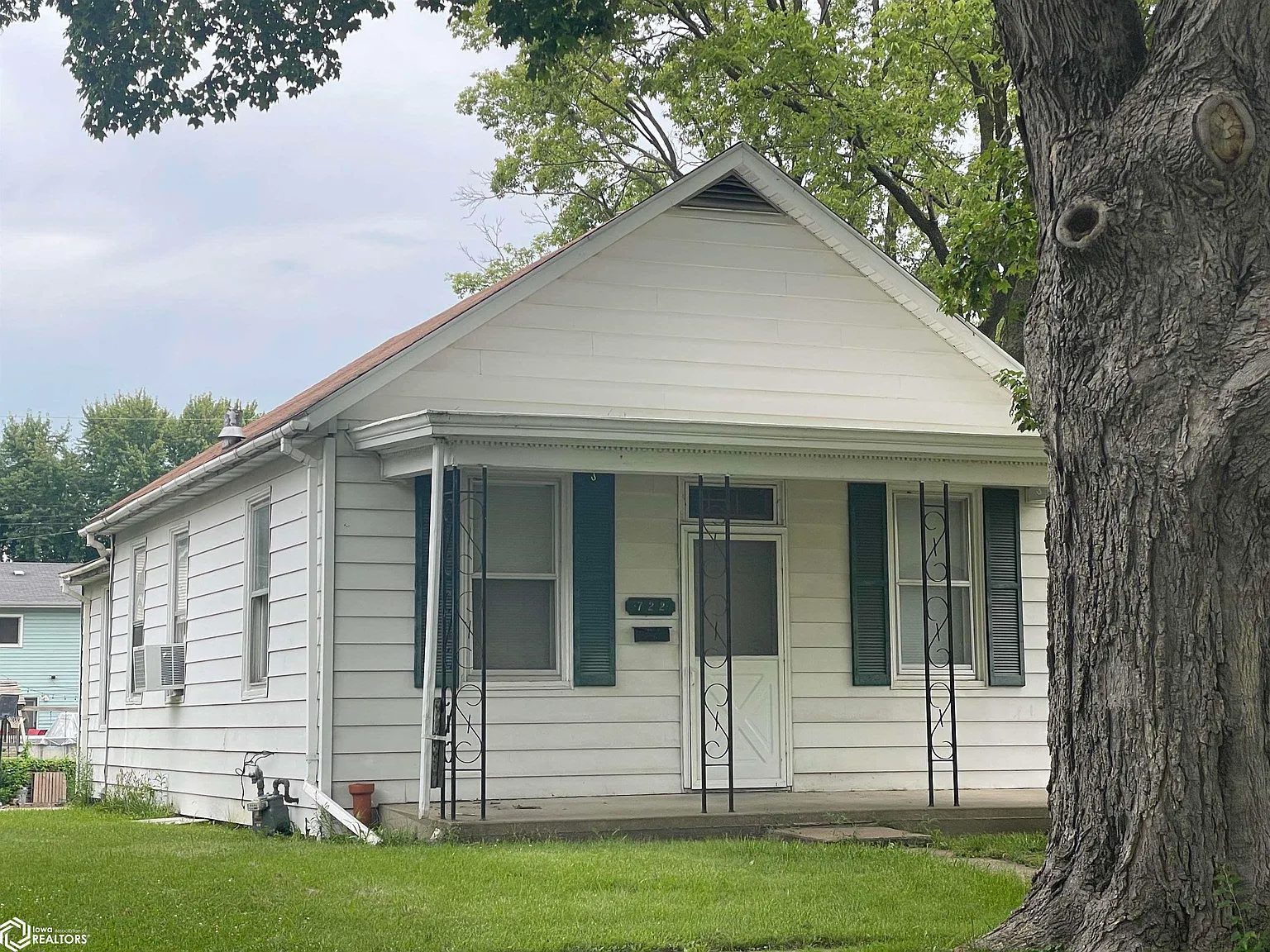 722 Louisa St photo 1