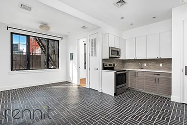 Rented by Rennit Inc.