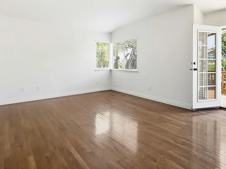 1100 Corrales Ln — Photo 38
