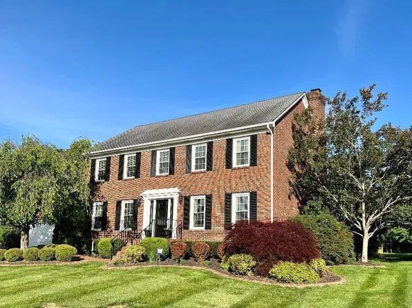 5015 Venetian Way, Versailles, KY 40383