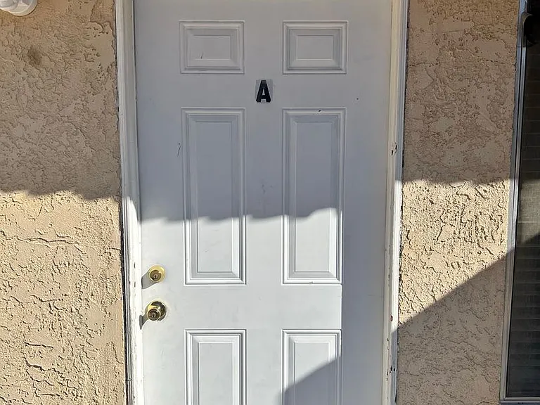 73433 Sun Valley Dr — Photo 2