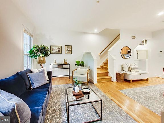 3rd image of 4408 Longfellow St