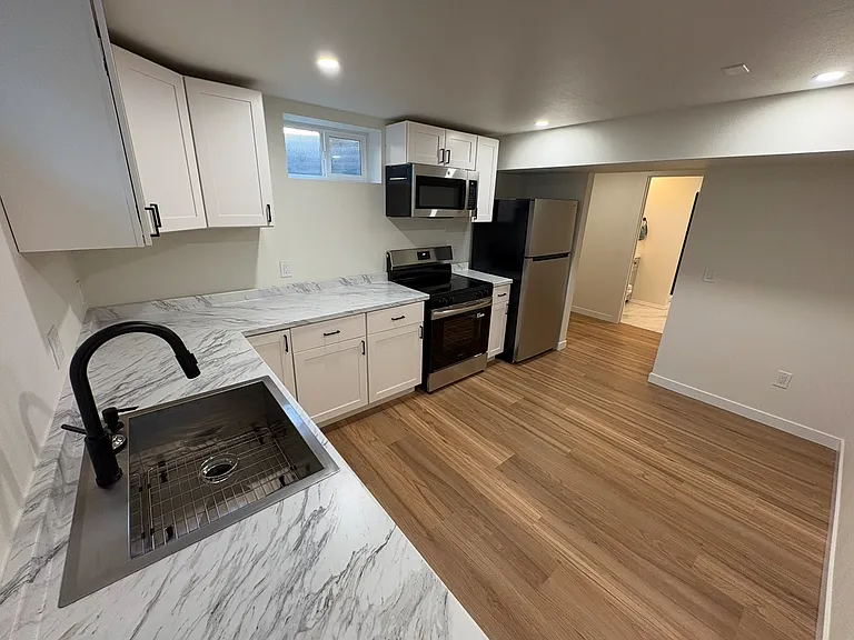 3378 W Saratoga Ave — Photo 10