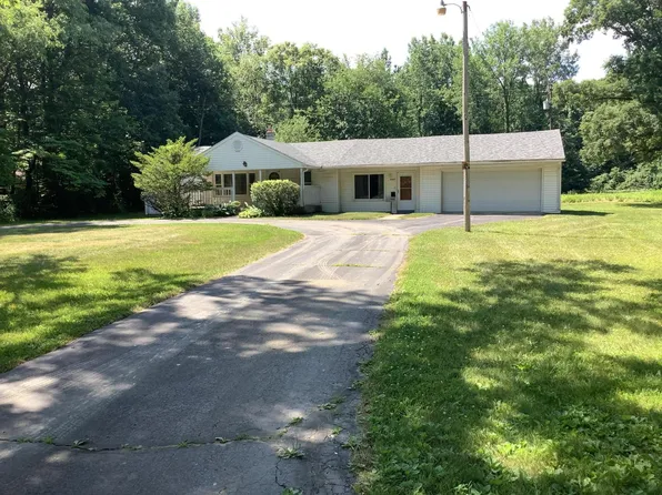 44481 Dunn Rd, Belleville, MI 48111