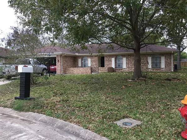 7202 Plover Cir, Texas City, TX 77591