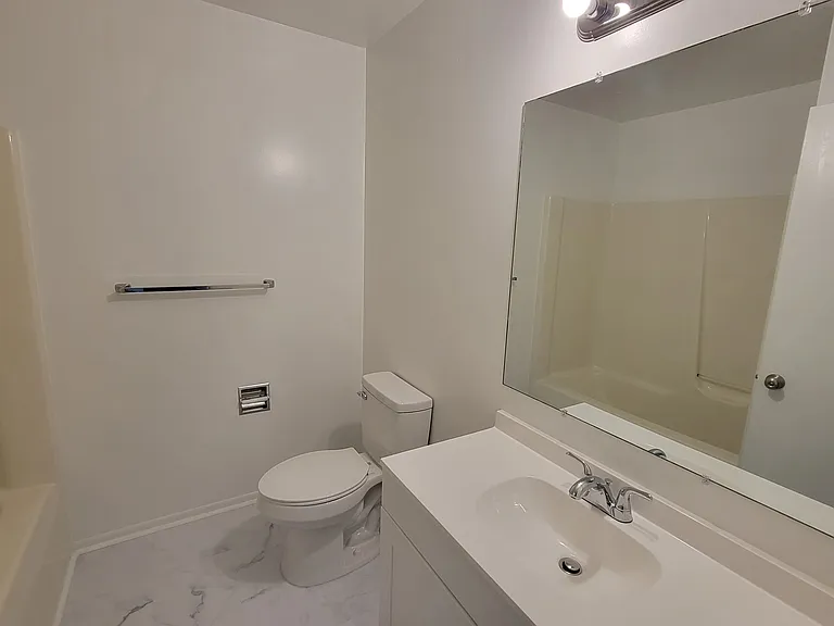 636 Chestnut St — Photo 12