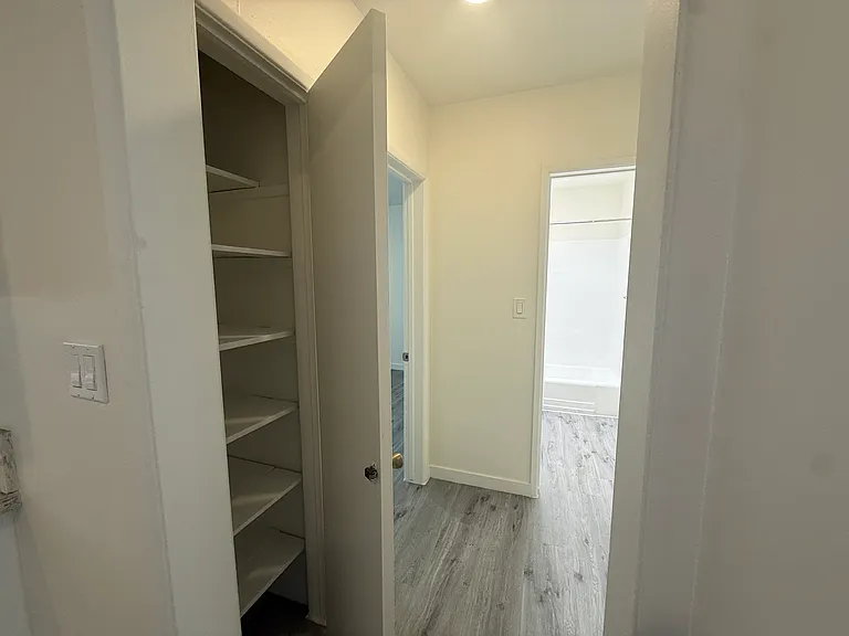 1228 N McCadden Pl #5 — Photo 5