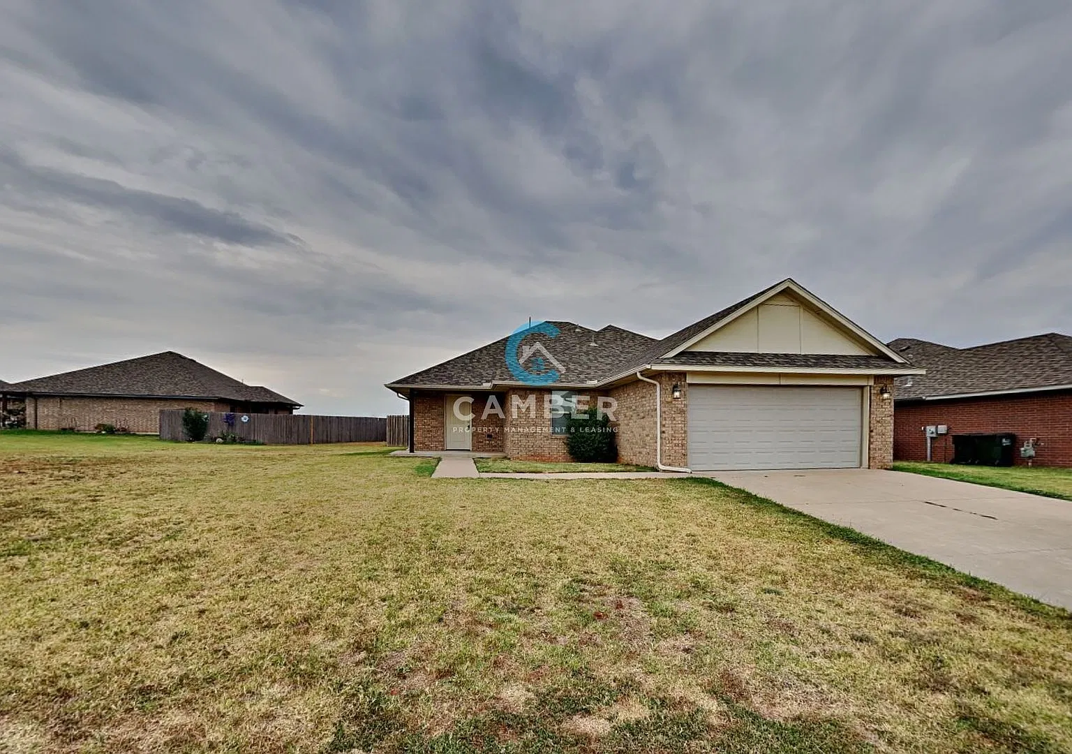 Very Nice 4 Bedroom 2 Bath Home in Yukon Schools — Photo 3