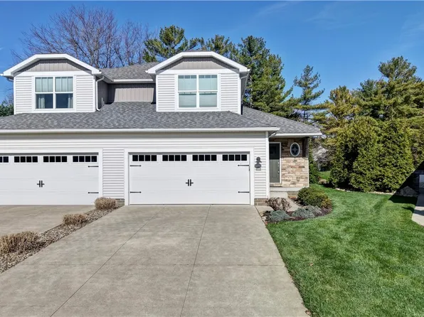 1369 Cascade Cir W, Canton, OH 44708