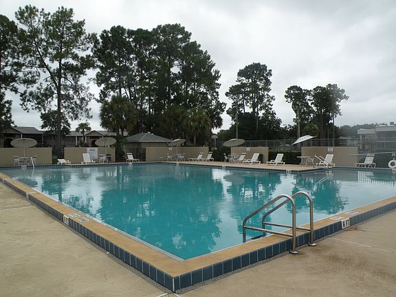 2nd image of 2667 Oak Park Way #2667