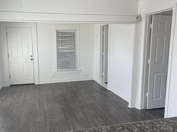 5th image of 1318 54th St #Up