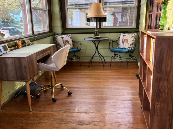 707 S Rembrandt Ave, Royal Oak, MI 48067