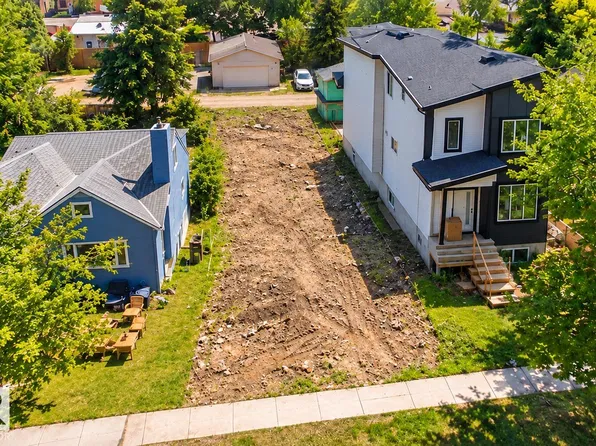 11929 90th St NW, Edmonton, AB T5B 3Y8