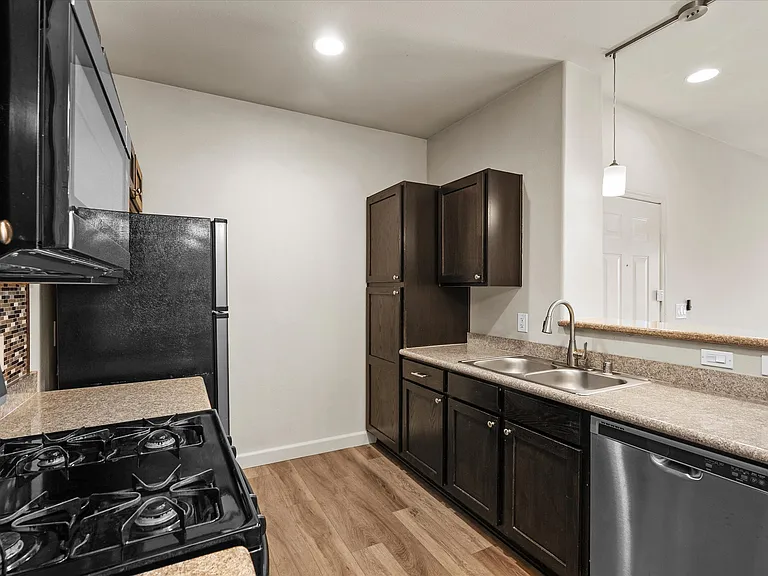 The View Apartments — Photo 80
