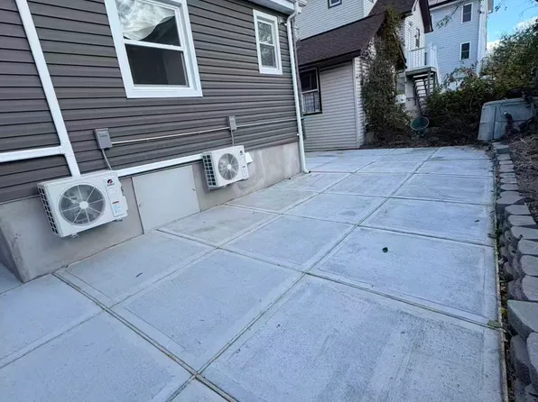 30 Seafoam Street image 4 of 17