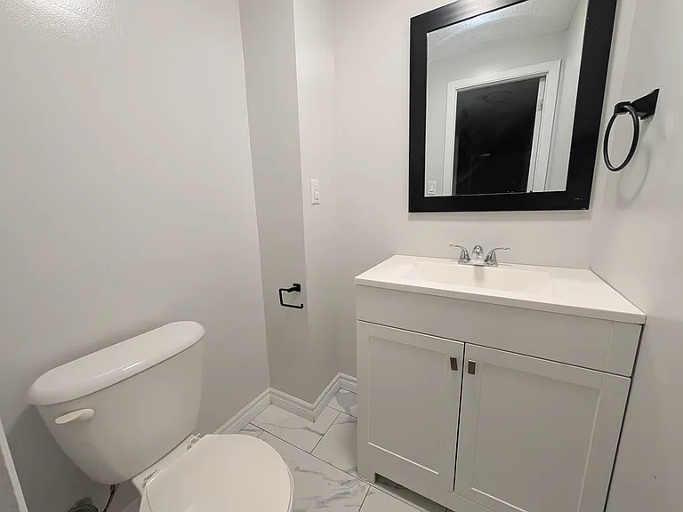 105 Tupper Dr — Photo 21
