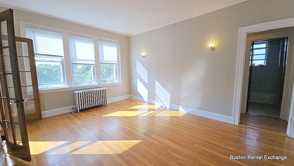 2 bed, $2,600 — Photo 2