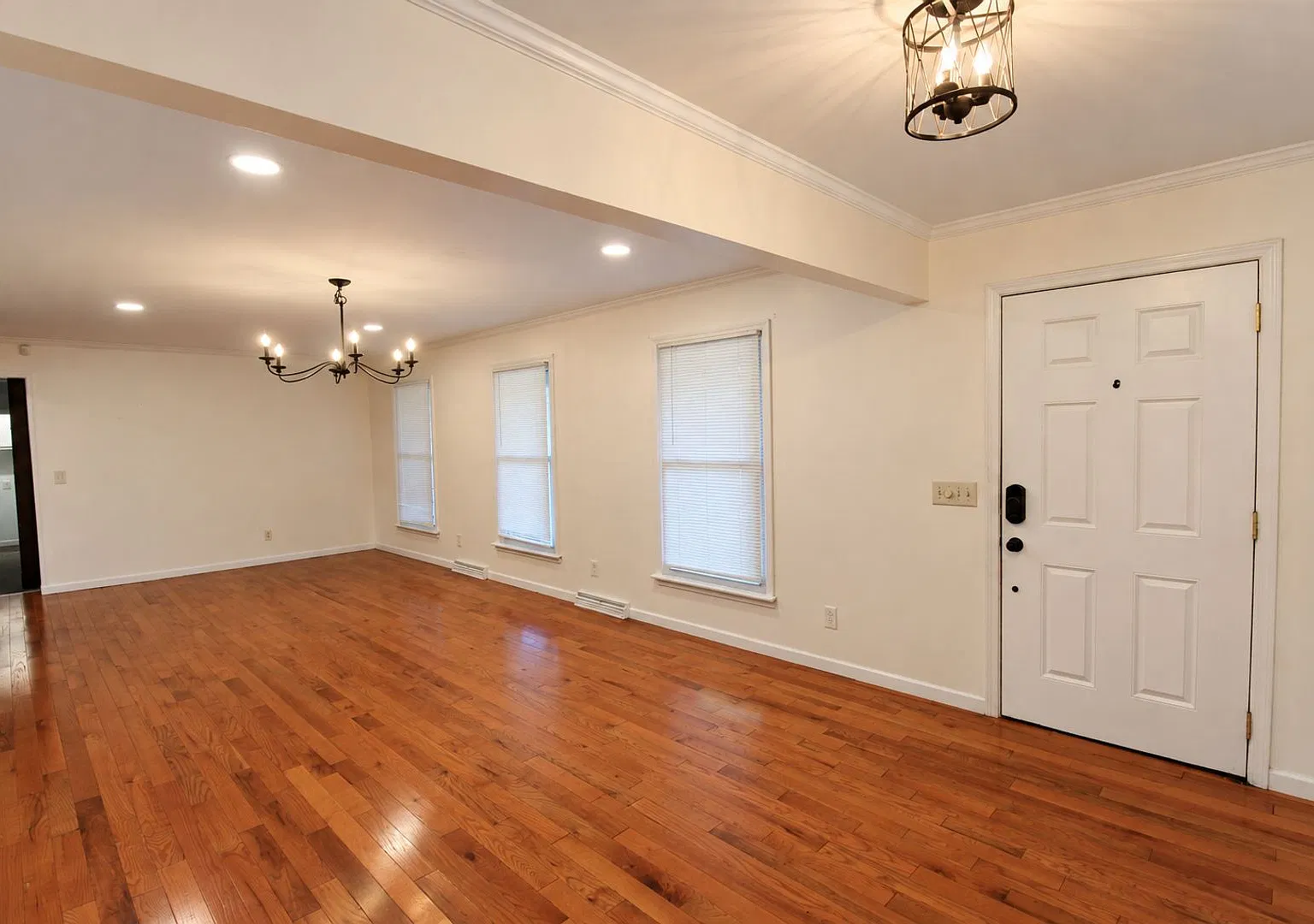 Bright 3-Bedroom Home with a Two-Car Garage & Yard — Photo 2