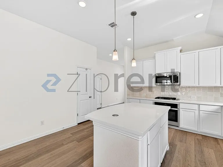 949 Schuberts Rd — Photo 8