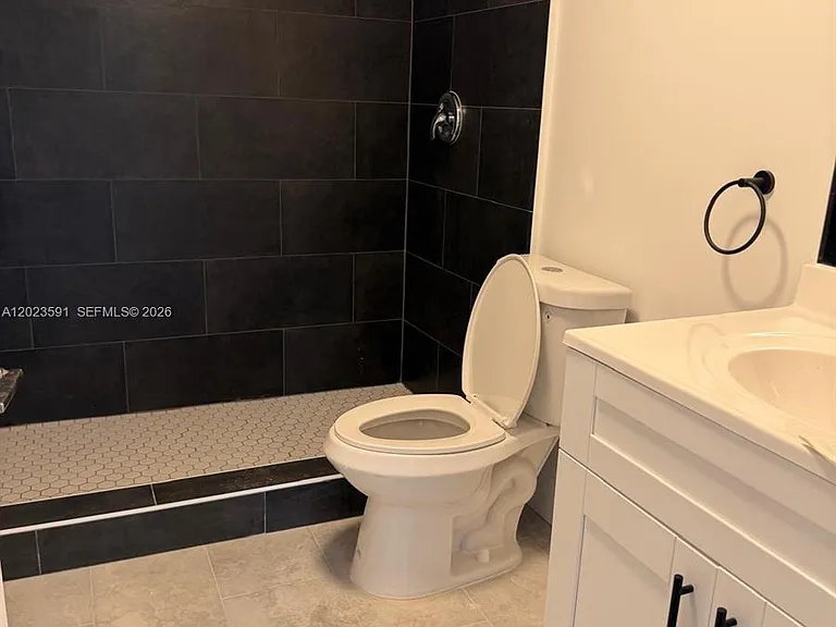 147 NW 59th St #206 — Photo 26