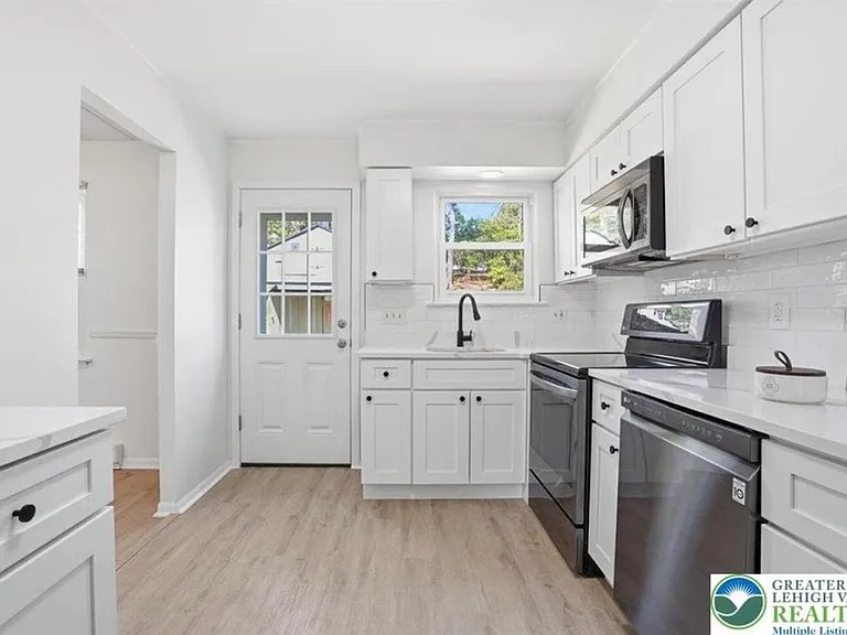 21 Madison Ln — Photo 7