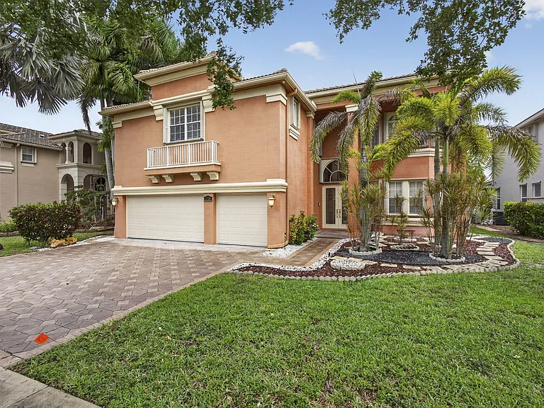 1724 Annandale Cir — Photo 6