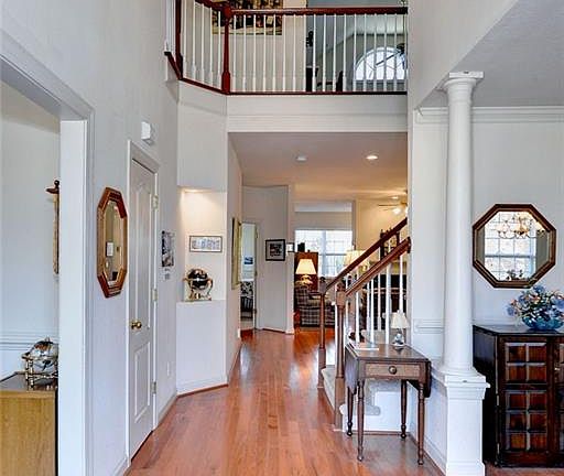 4th image of 105 Meredith Way