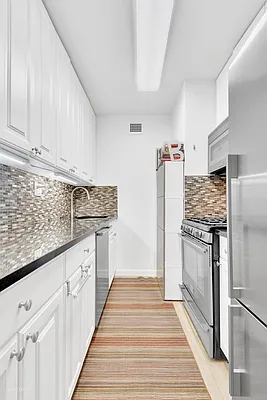 Rented by Corcoran | media 15