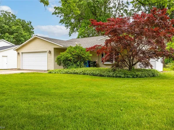901 Princeton Ave, Amherst, OH 44001