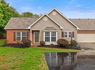 714 Spencer Woods Dr, Glenshaw, PA 15116