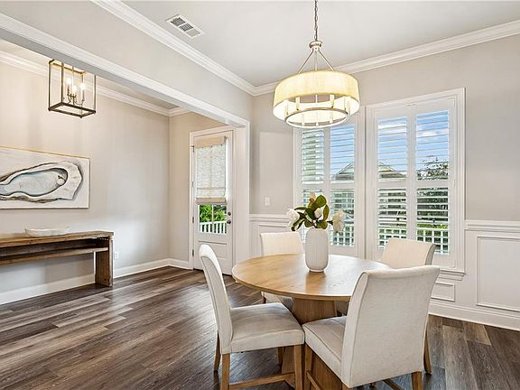 5th image of 2369 Bradbury Pl