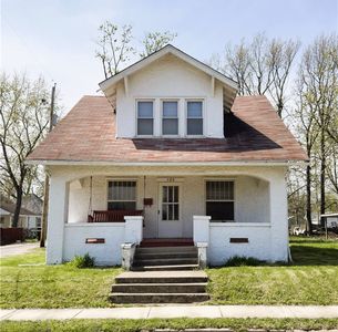 120 4th St, Charleston, IL, 61920