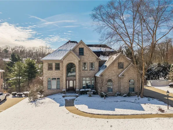 2333 Southampton Dr, Pittsburgh, PA 15241