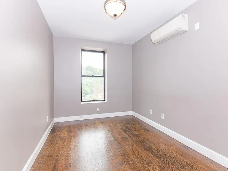 6080 Myrtle Ave #2H — Photo 4