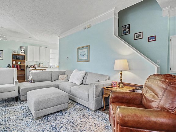 2nd image of 515 4th Ave. N