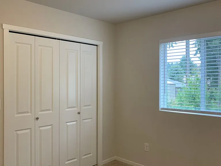 537 NE 138th Pl — Photo 24