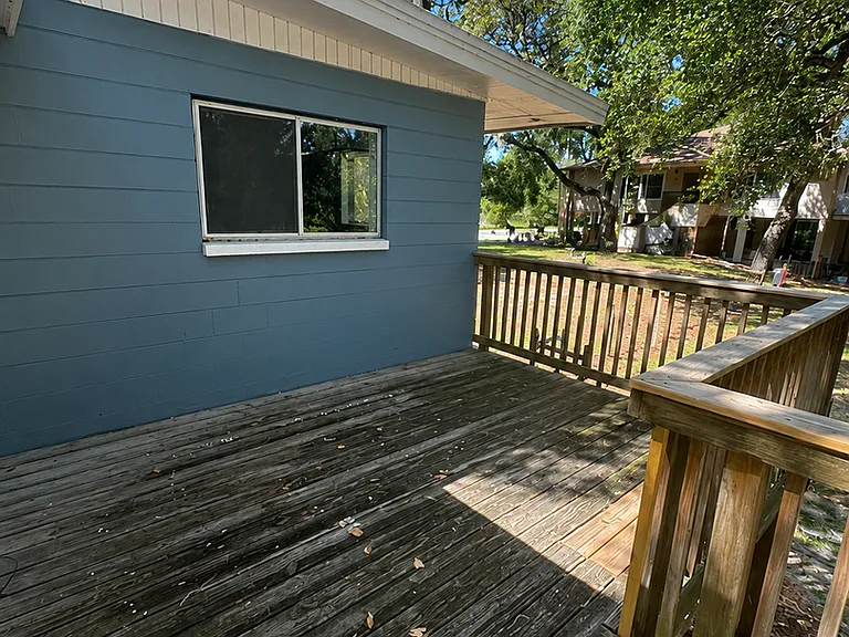 3498 Riverdale Dr — Photo 4