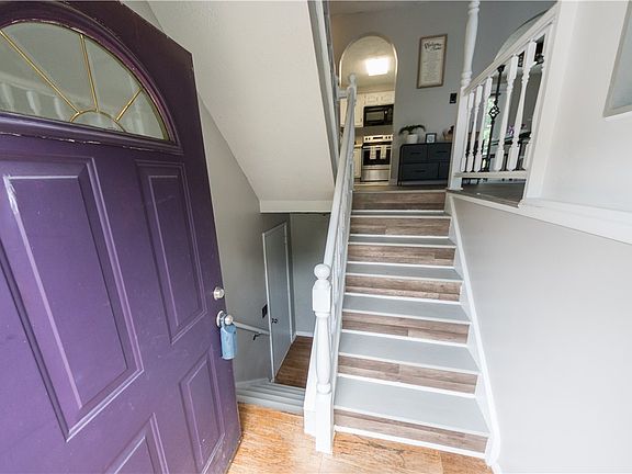 2nd image of 1213 Armstrong Dr