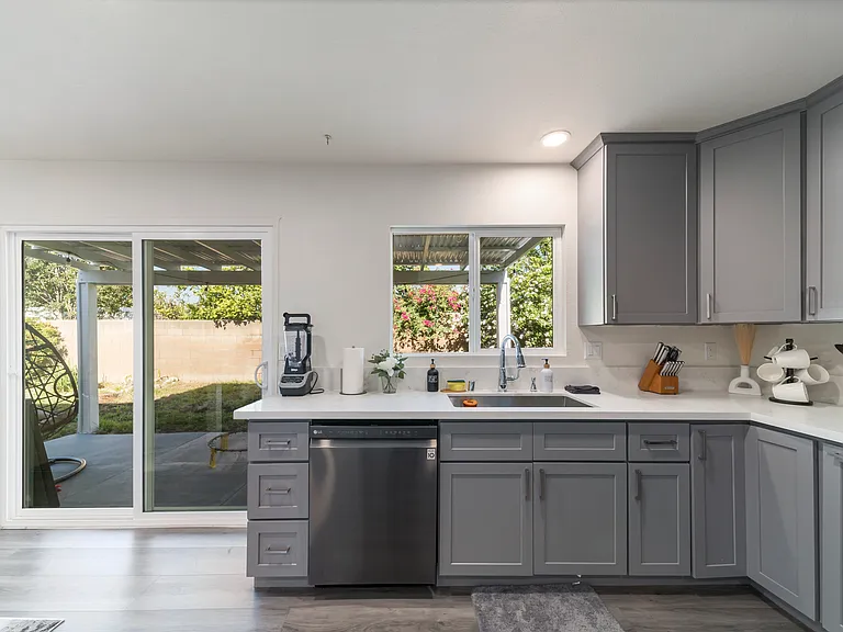 7676 Marine Ave — Photo 12